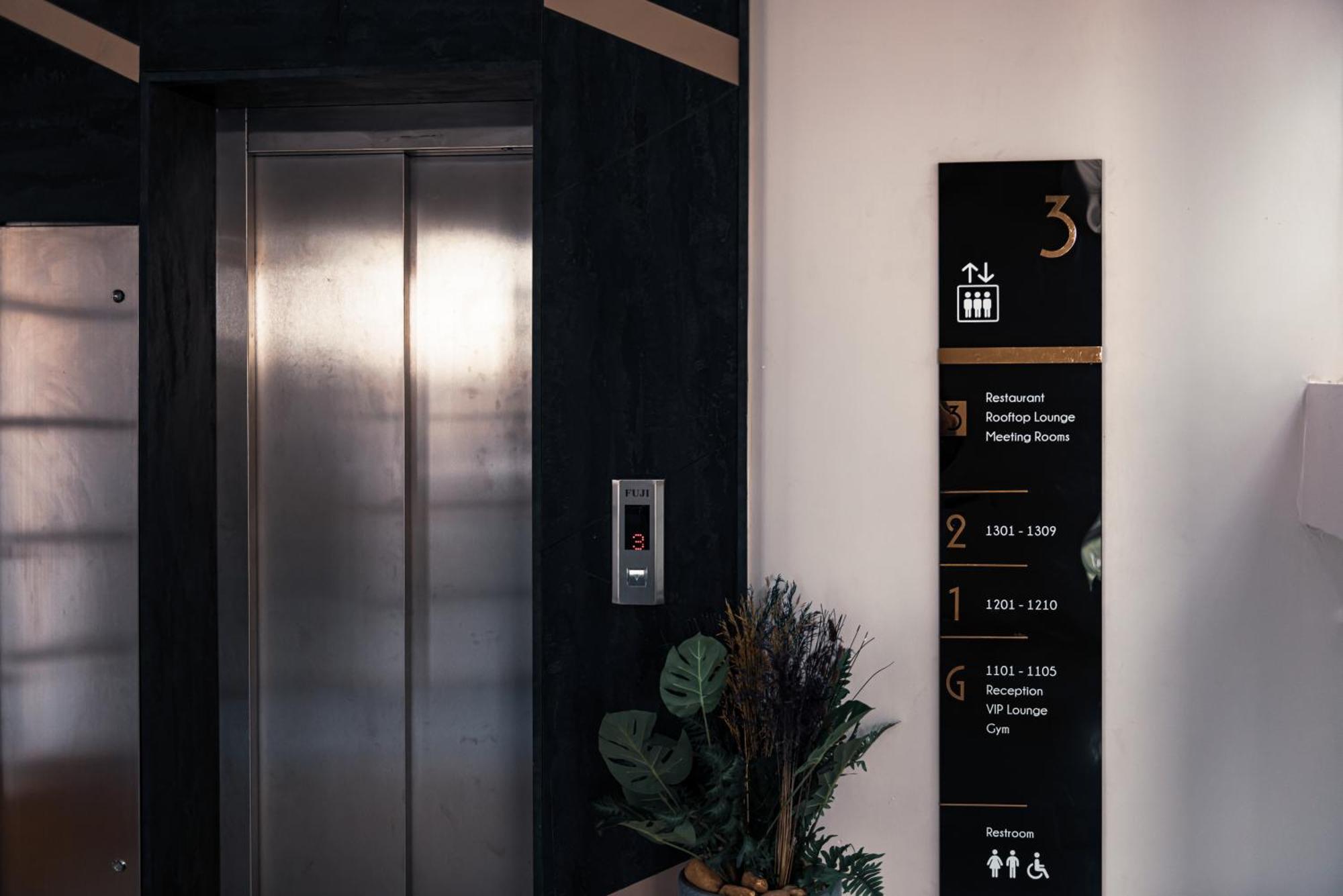 Wali'S Suites Abuja Kültér fotó