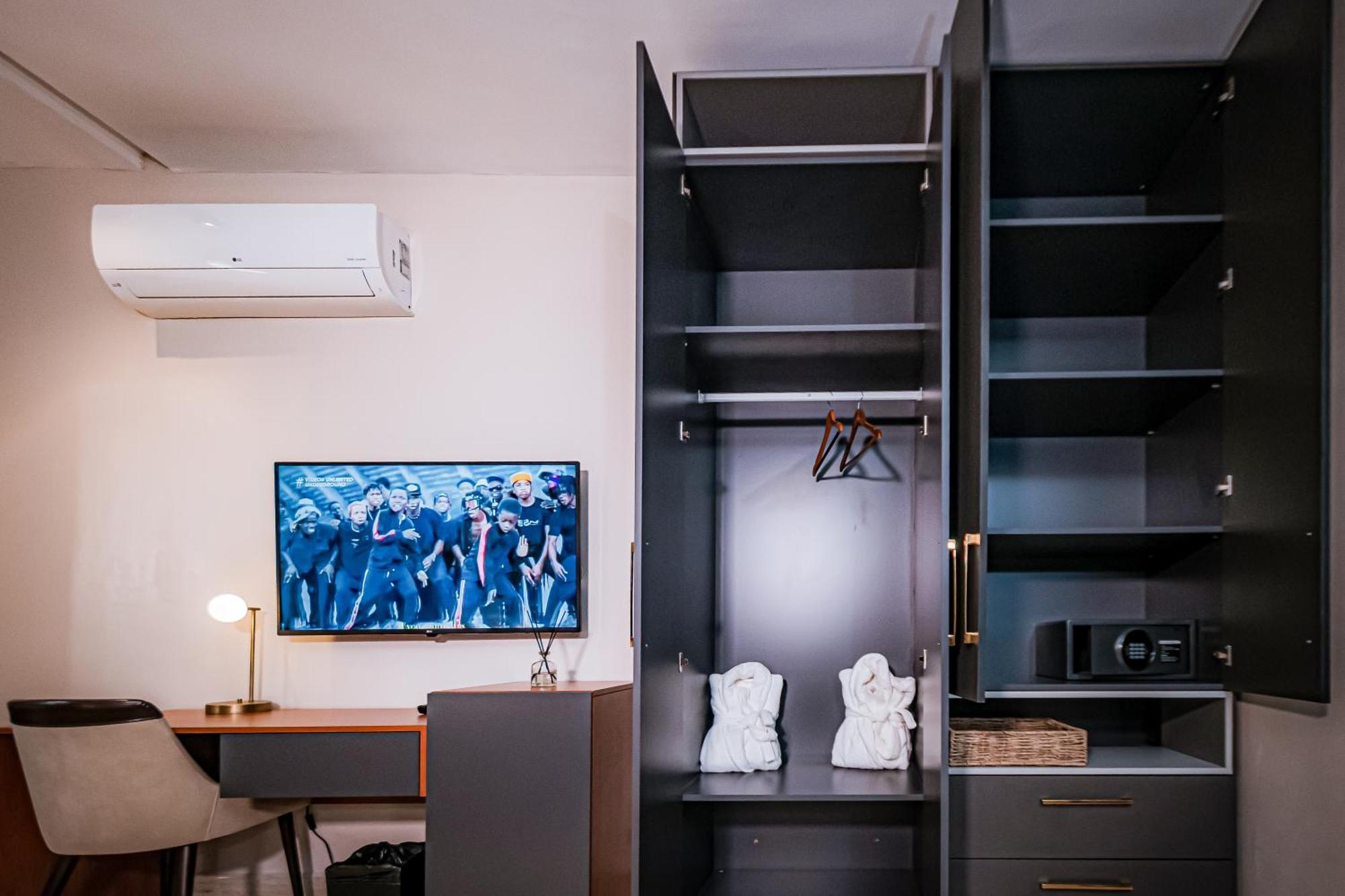 Wali'S Suites Abuja Kültér fotó